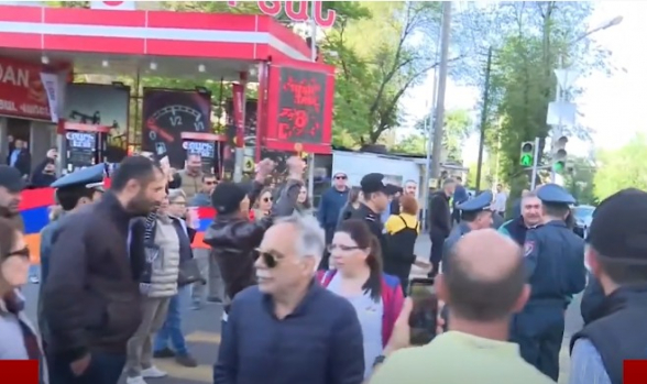 Քաղաքացիների բողոքի գործողություններին միանում են նաև վարորդները (տեսանյութ)